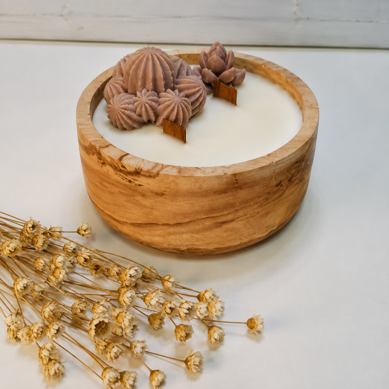 Vela Artesanal de Cera de Soja Ecológica en Recipiente de Resina Color Terracota