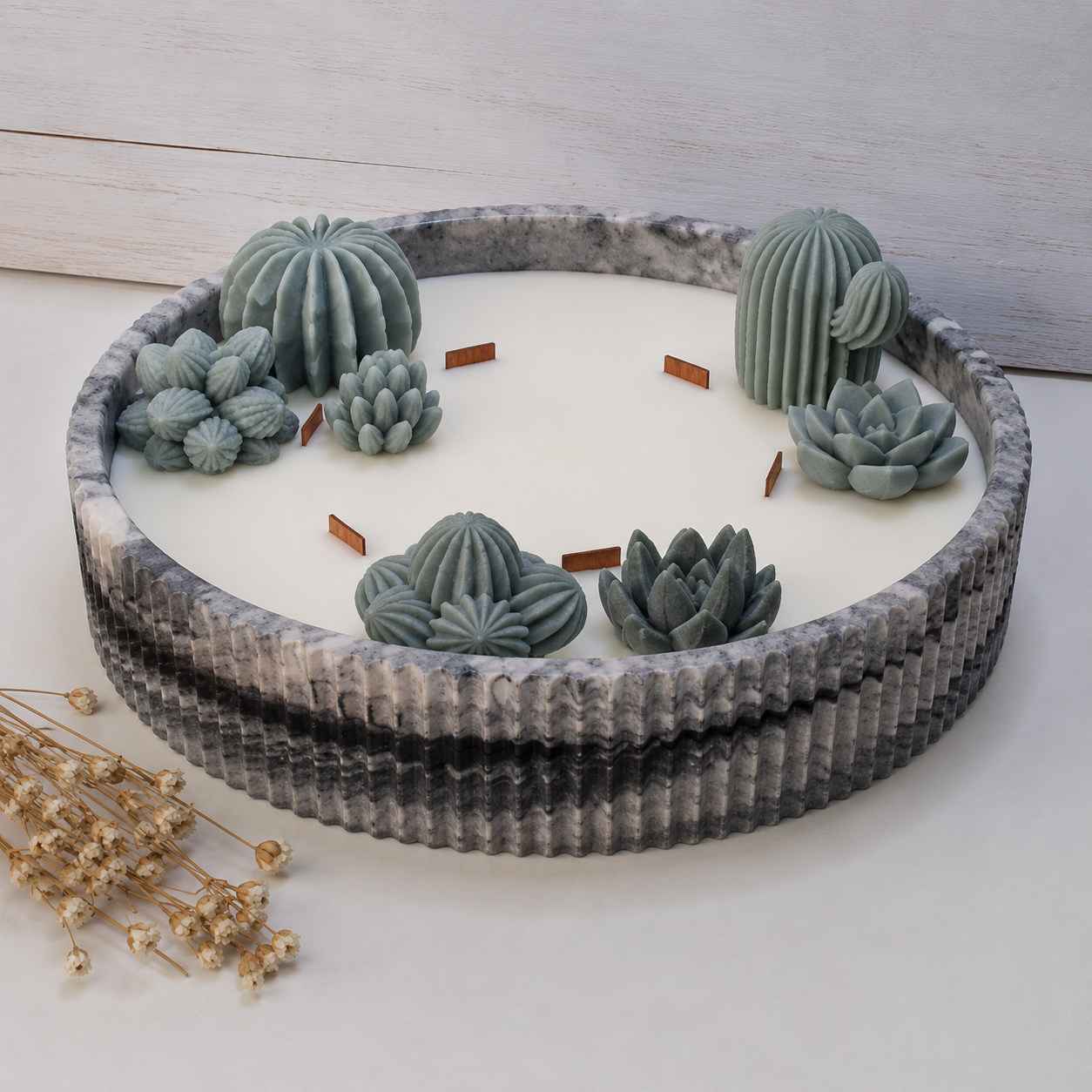 Vela aromática artesanal XL en resina ecológica efecto mármol rayado con decoración