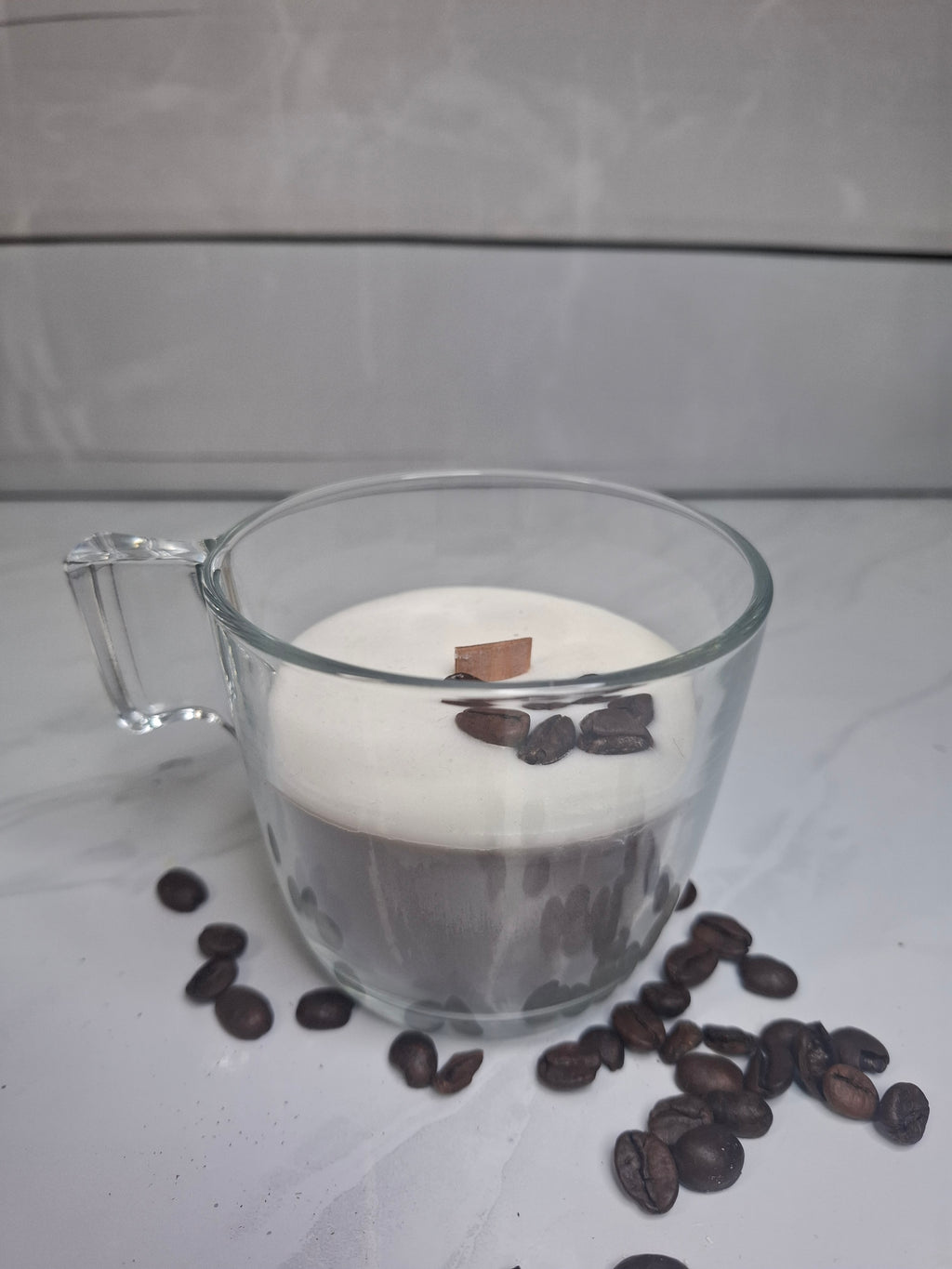 Vela Cappuccino en taza de cristal con mecha de madera