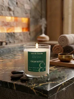 Calm Ritual – Vela aloe vera y lavanda con cera de soja natural