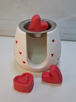 Pack Quemador de Wax Melts blanco con corazones pintados a mano