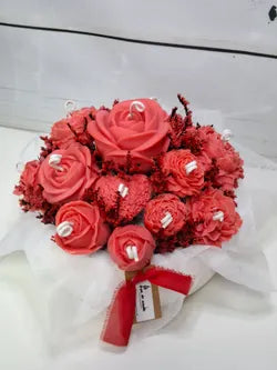 Ramo de velas artesanales con forma de flores