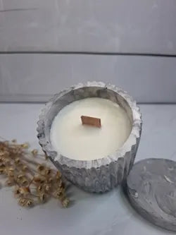 Vela artesanal efecto mármol gris con tapa – Recipiente rayado de resina ecológica