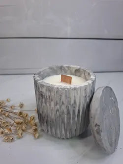 Vela artesanal efecto mármol gris con tapa – Recipiente rayado de resina ecológica