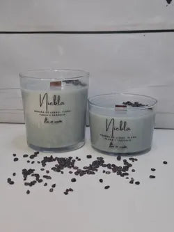 Vela de soja Niebla con granate y mecha de madera